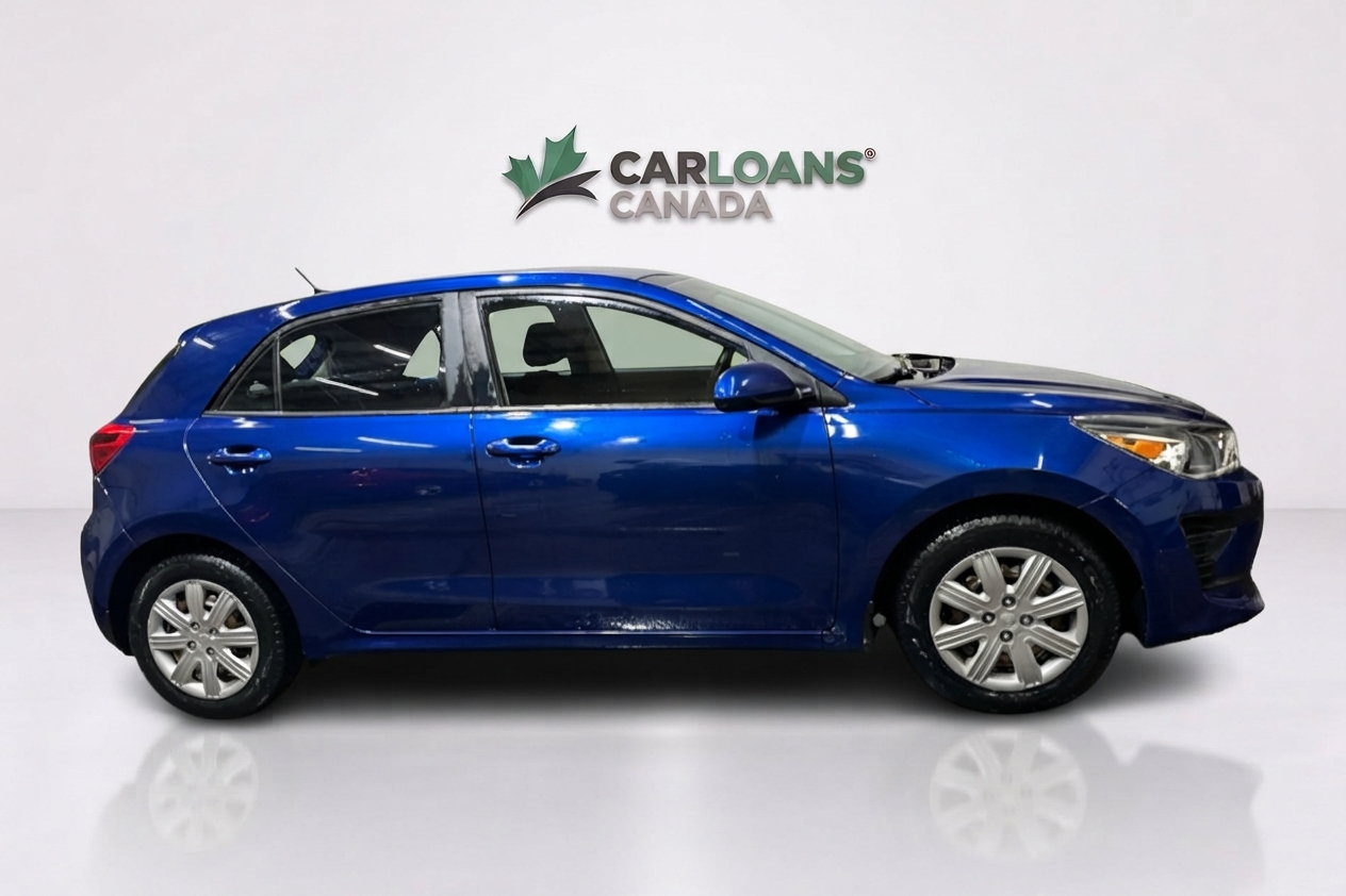 2021 Kia Rio Hatchback 5-Door — photo 3 of 25