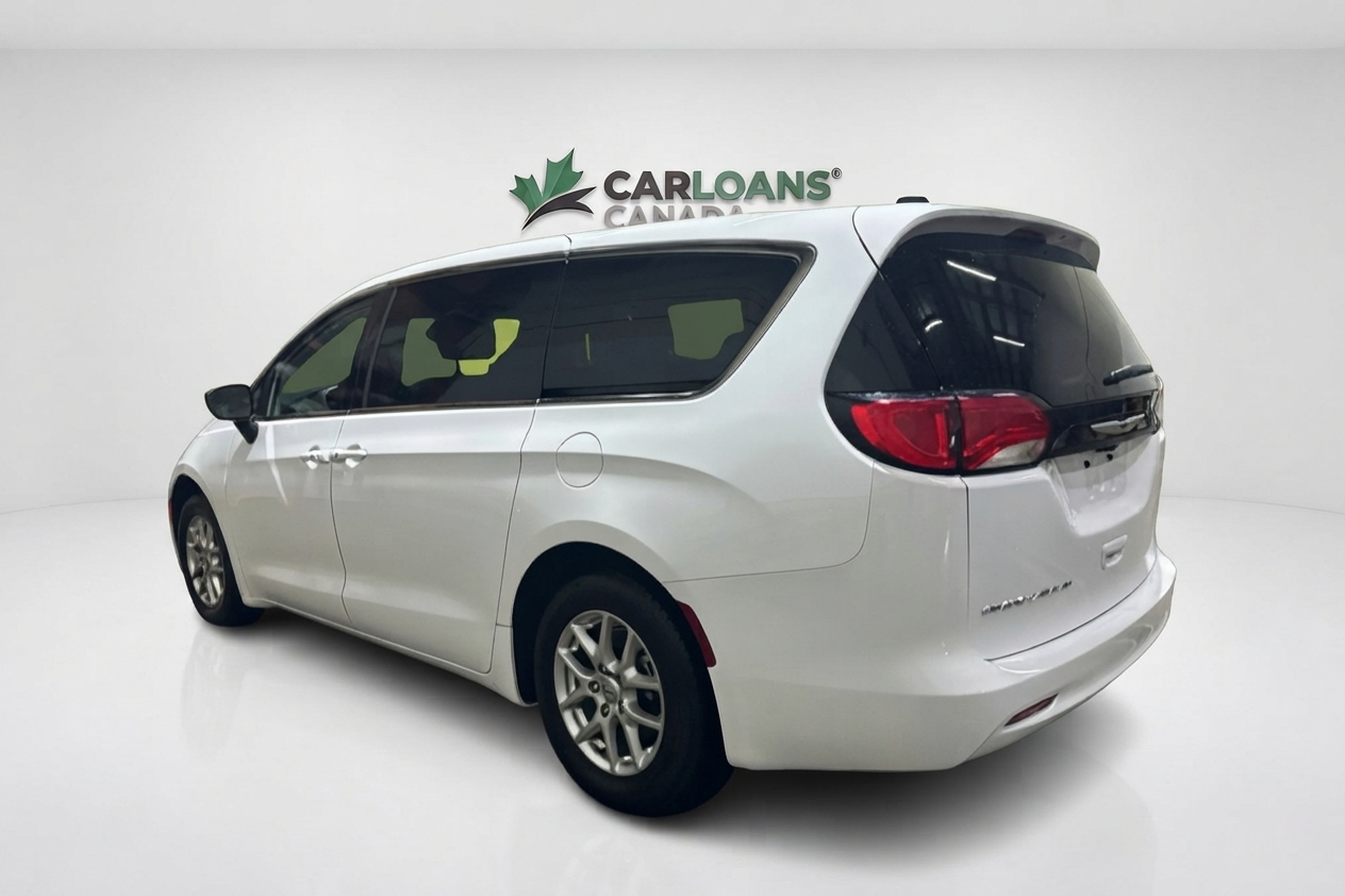 2024 Chrysler Grand Caravan — photo 7 of 27