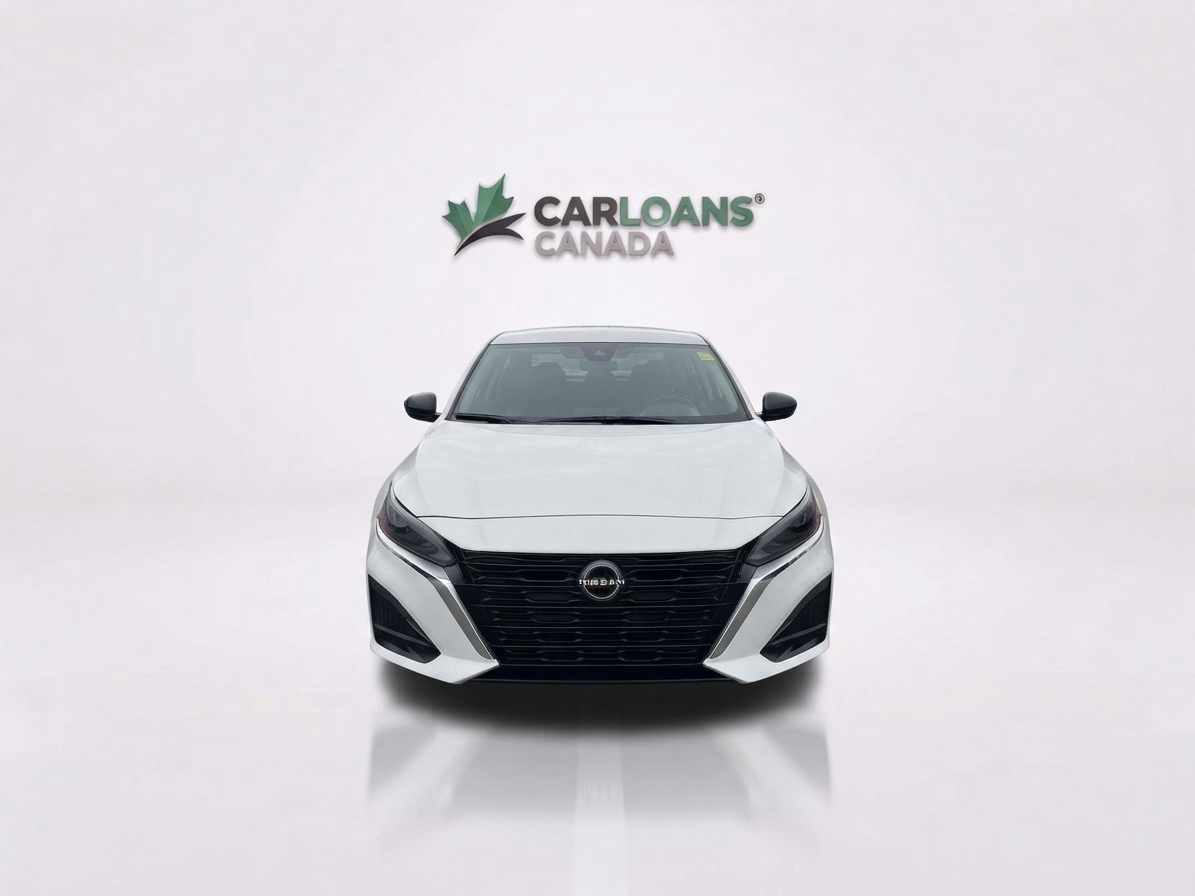 2025 Nissan Altima — photo 2 of 32