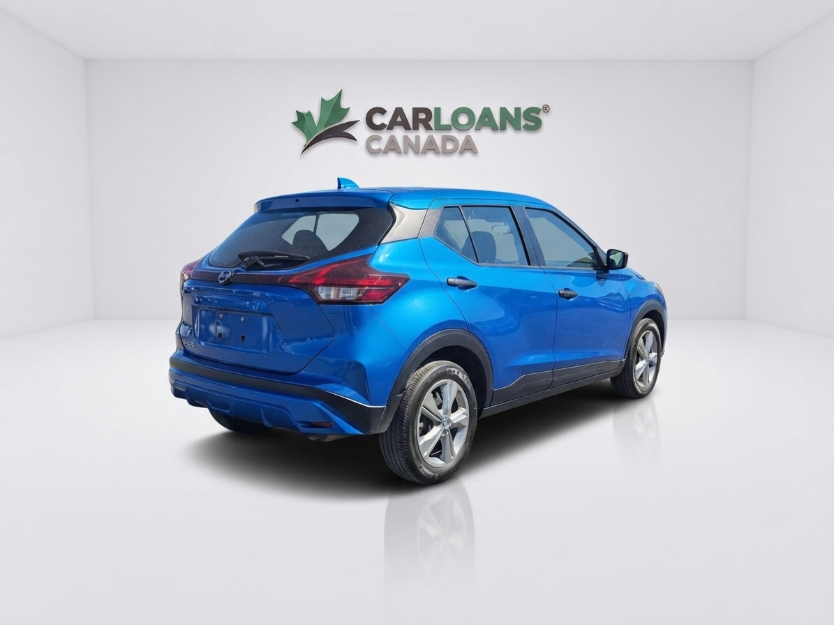 2025 Nissan Kicks Play — photo 2 of 25