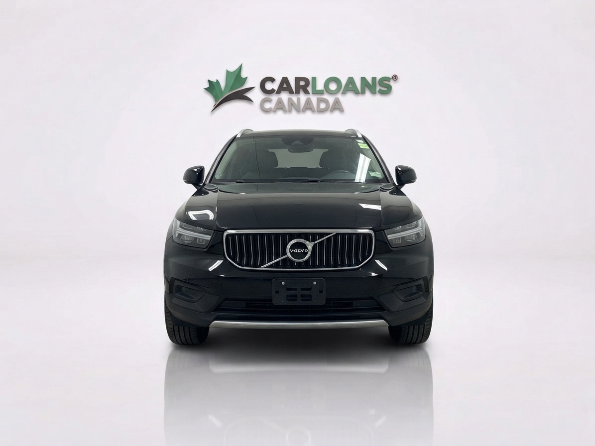 2024 Volvo XC40 — photo 2 of 36