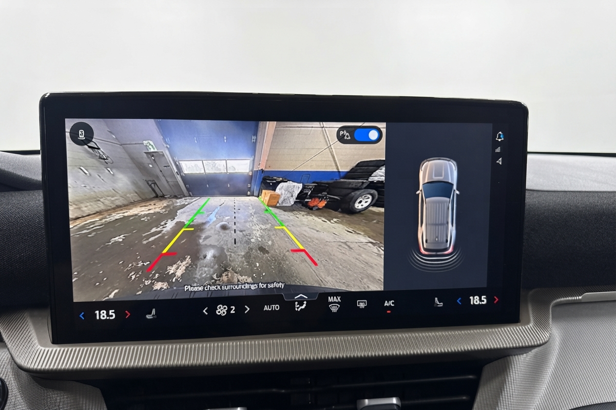 2025 Ford Explorer — photo 26 de 35