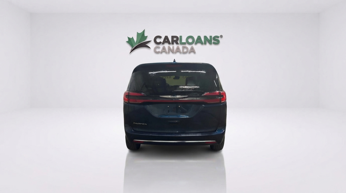 2023 Chrysler Pacifica — photo 6 of 33