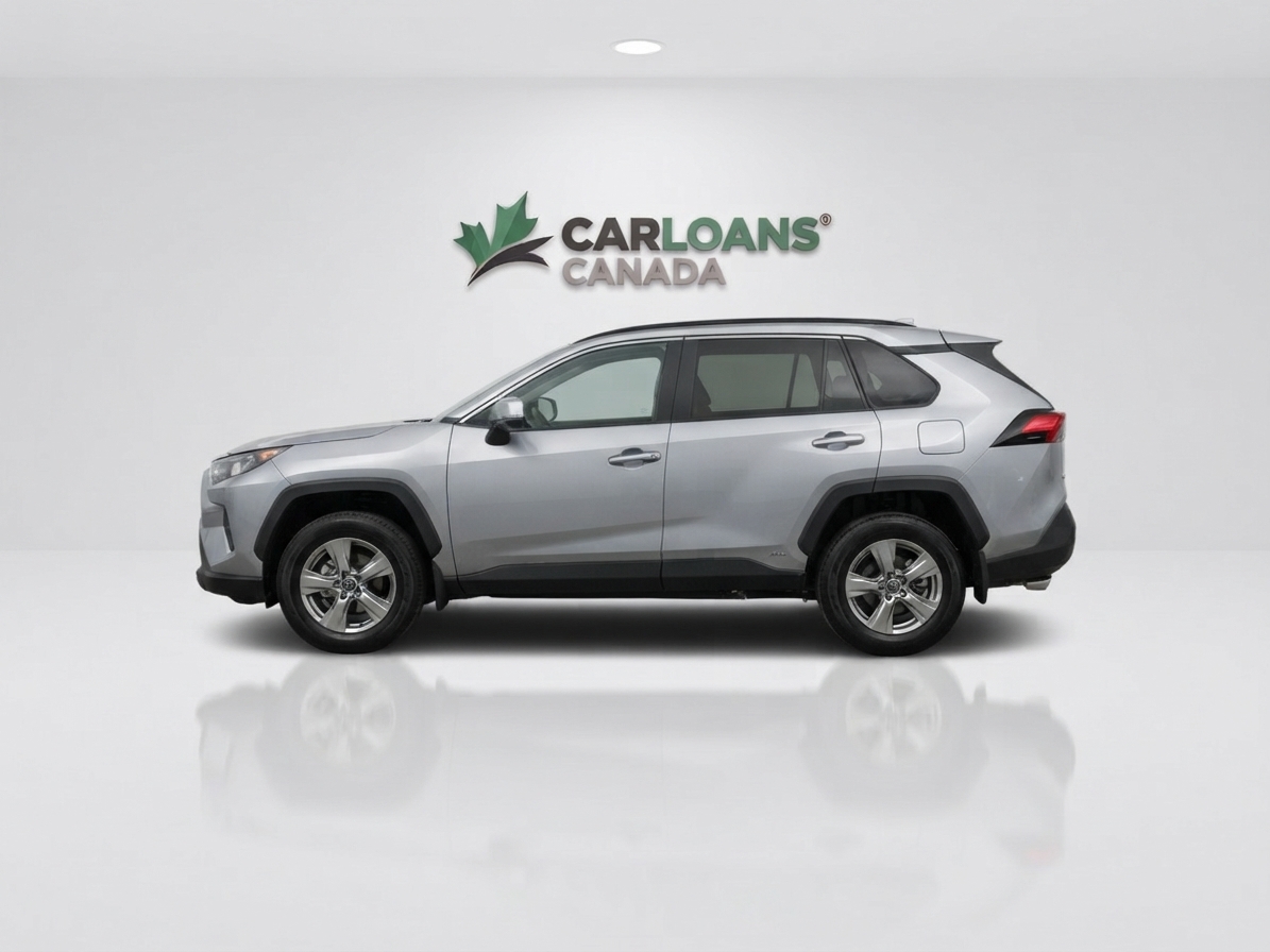 2025 Toyota RAV4 — photo 8 of 25