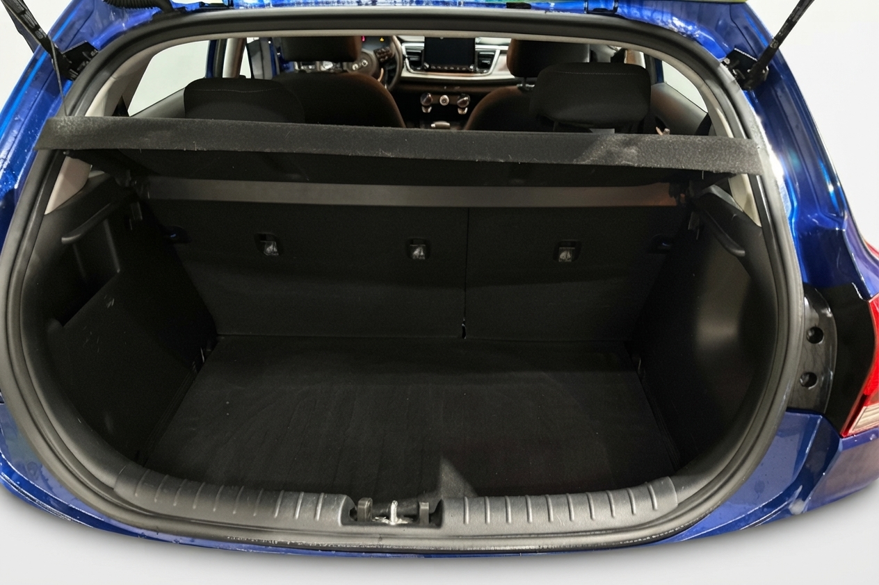 2021 Kia Rio Hatchback 5-Door — photo 9 of 25