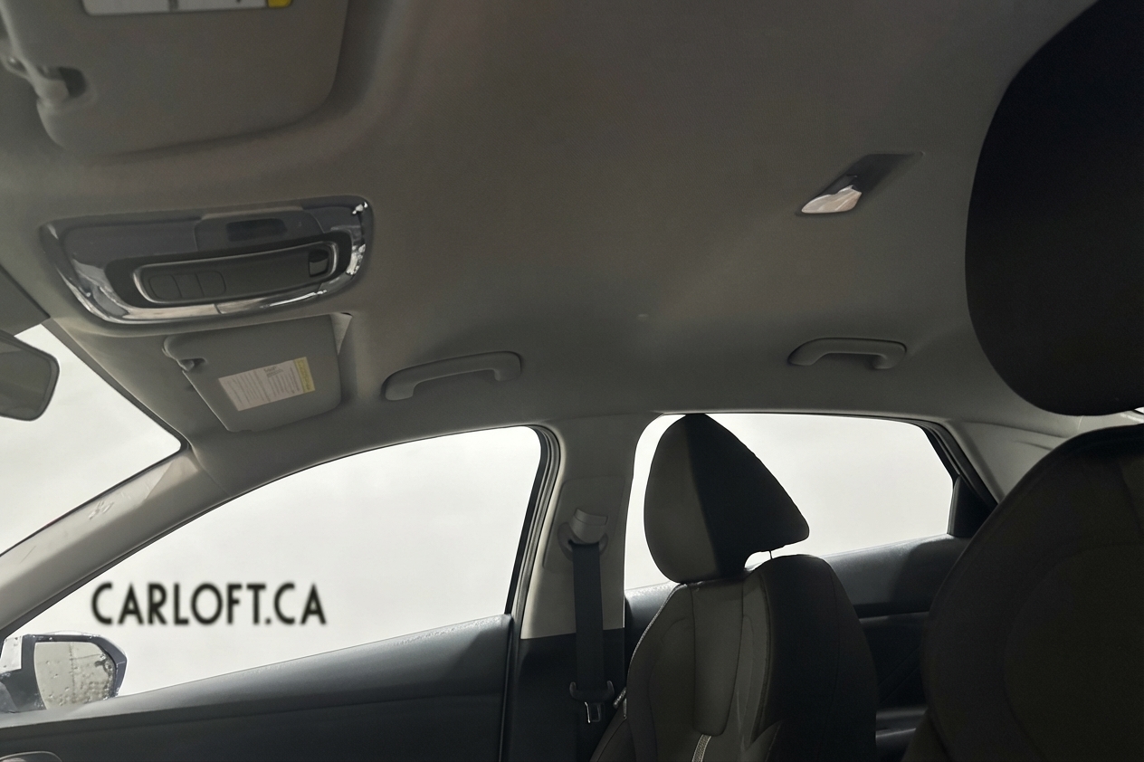 2026 Hyundai Elantra — photo 22 of 32