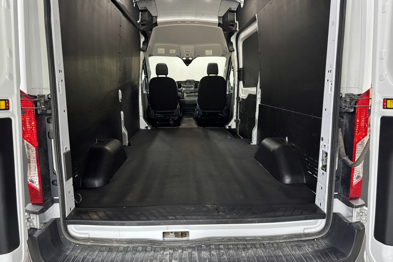 2025 Ford Transit Cargo Van — photo 10 of 29