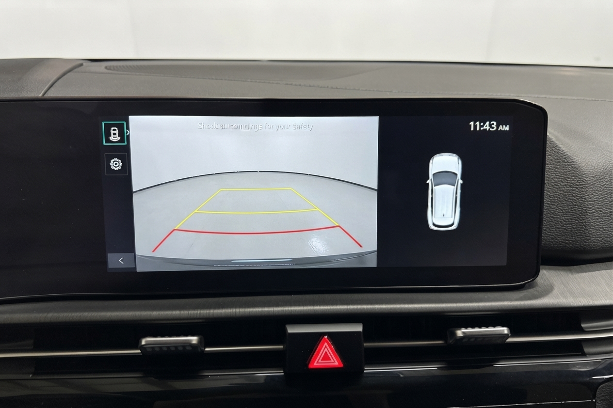 2026 Kia Sportage — photo 24 of 33