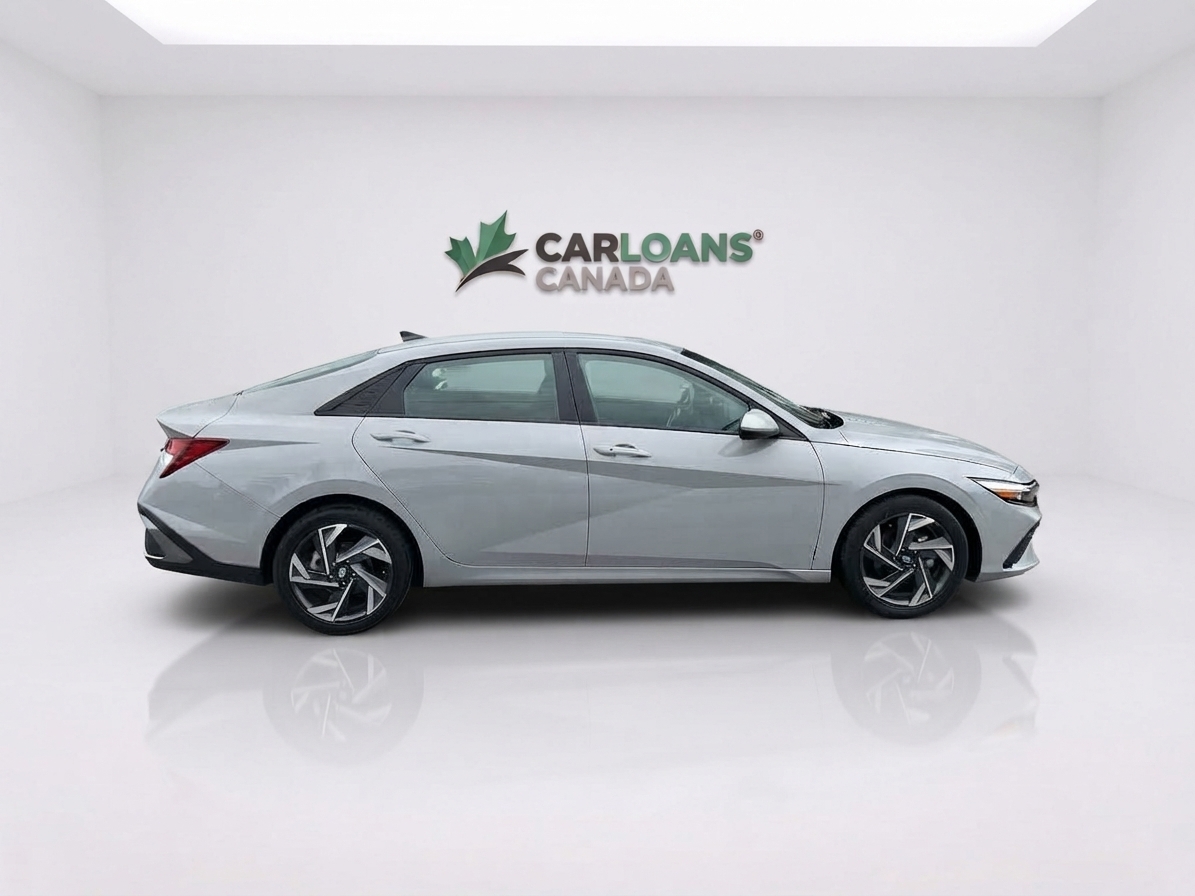 2025 Hyundai Elantra — photo 7 of 34