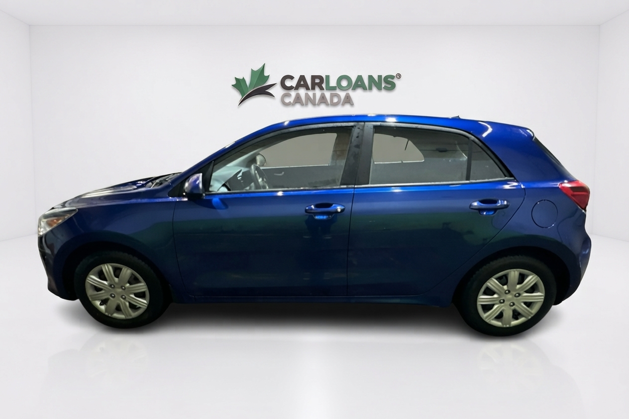 2021 Kia Rio Hatchback 5-Door — photo 7 of 25