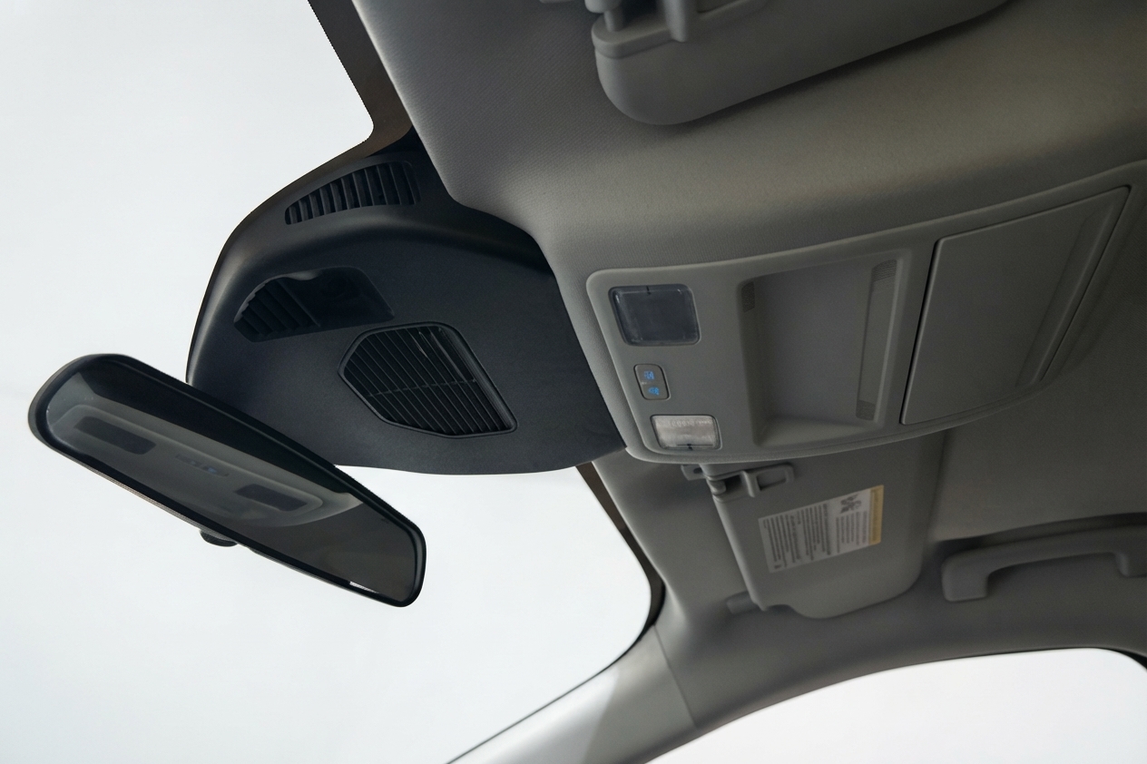 2025 Ford Escape Plug-in Hybrid — photo 17 of 35