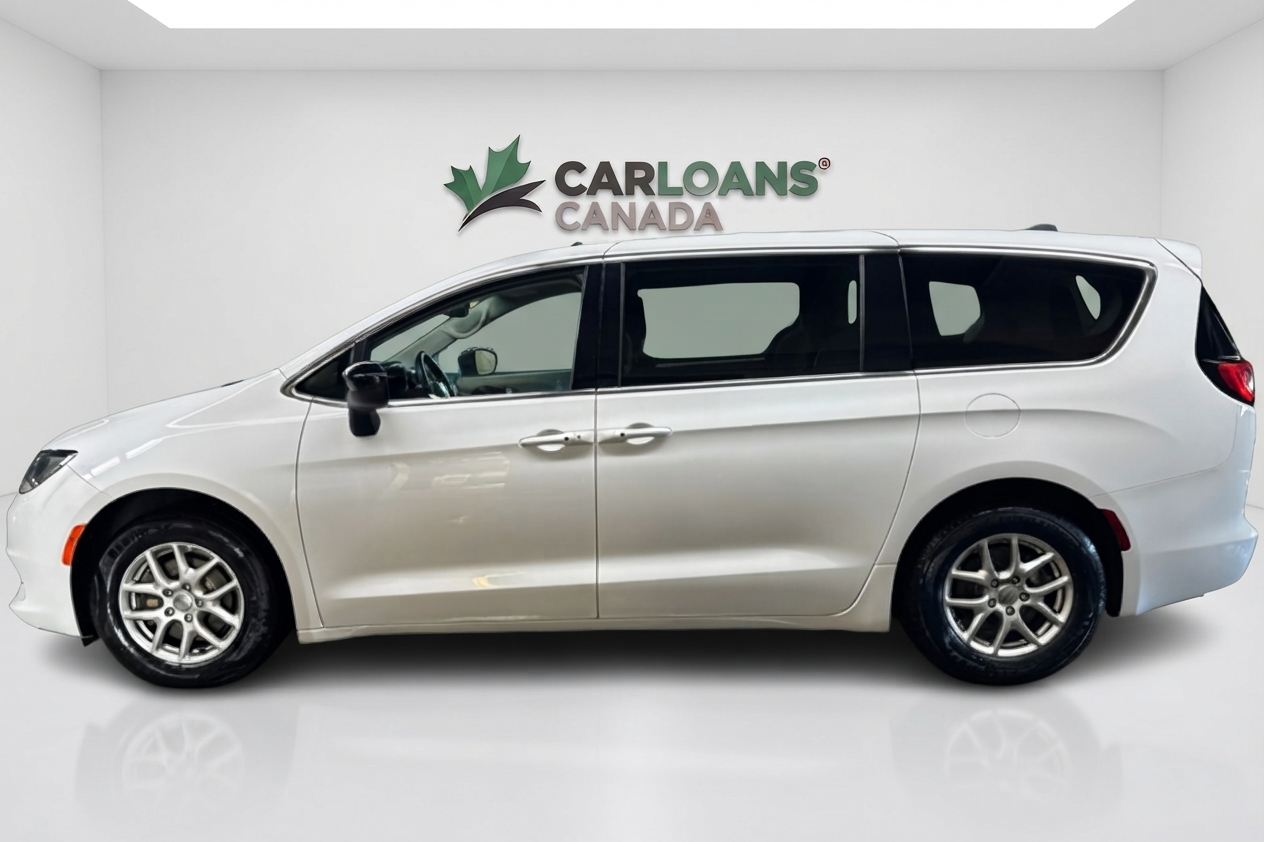2024 Chrysler Grand Caravan — photo 8 of 34