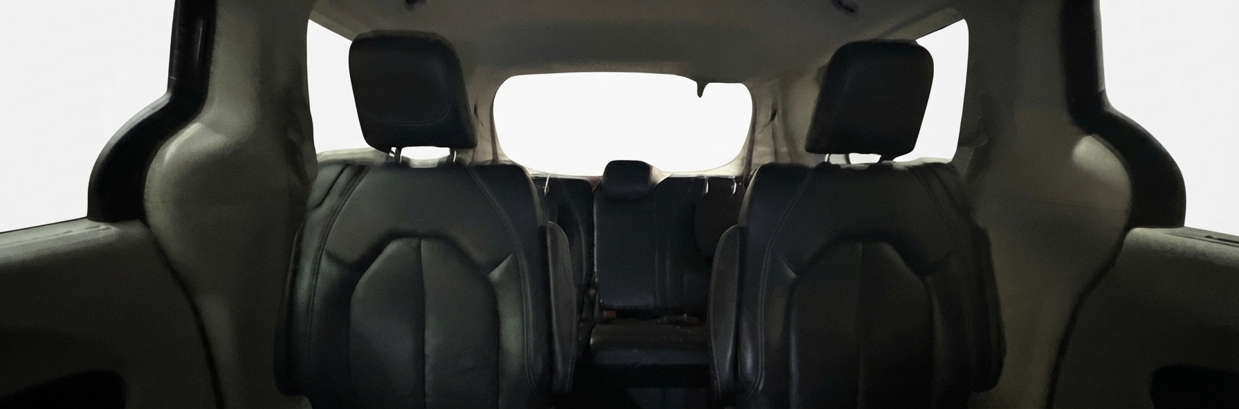 2023 Chrysler Pacifica — photo 19 of 27
