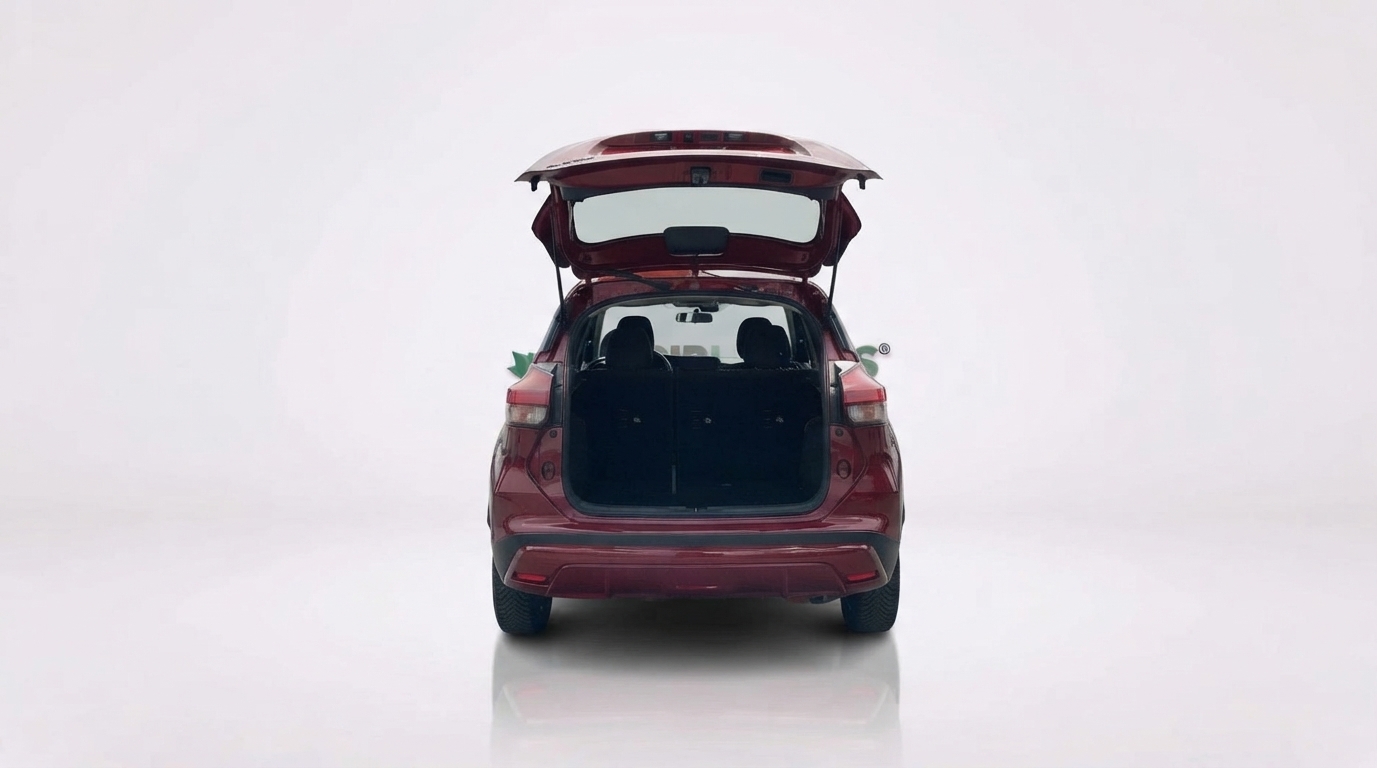 2025 Nissan Kicks Play — photo 9 of 34