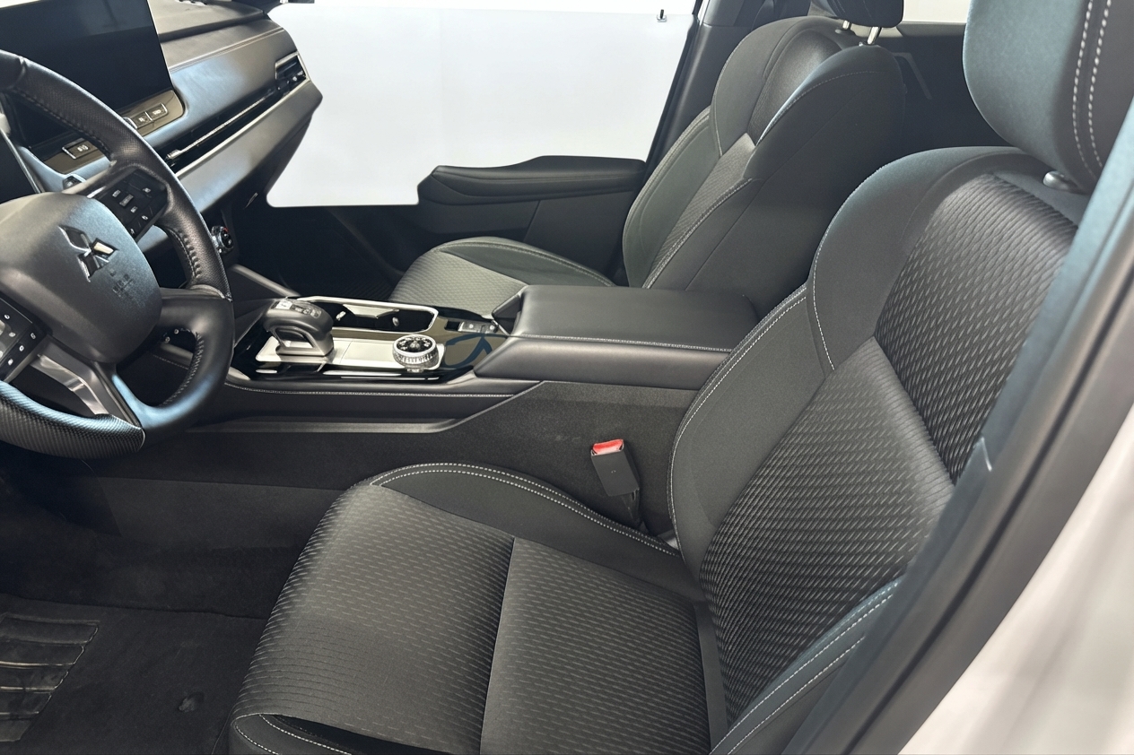 2026 Mitsubishi Outlander — photo 10 de 33