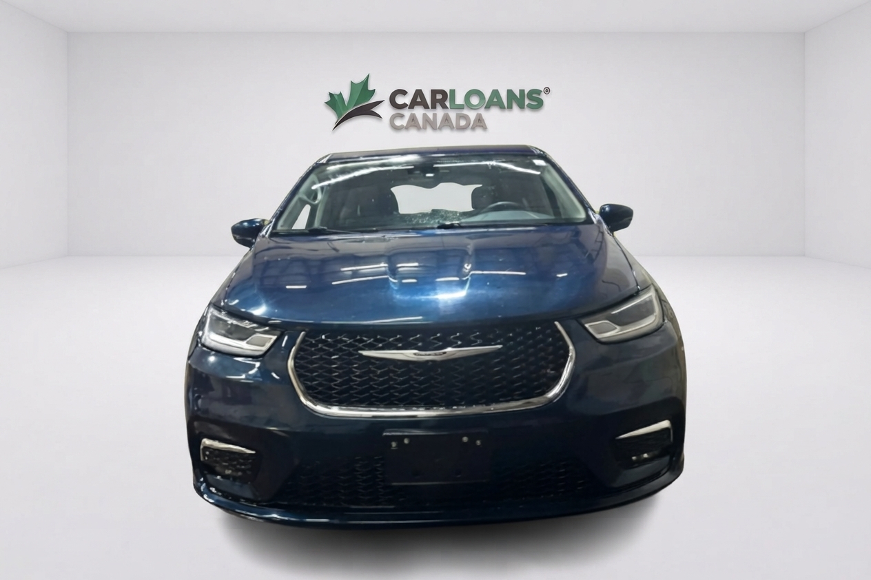2023 Chrysler Pacifica — photo 3 of 33