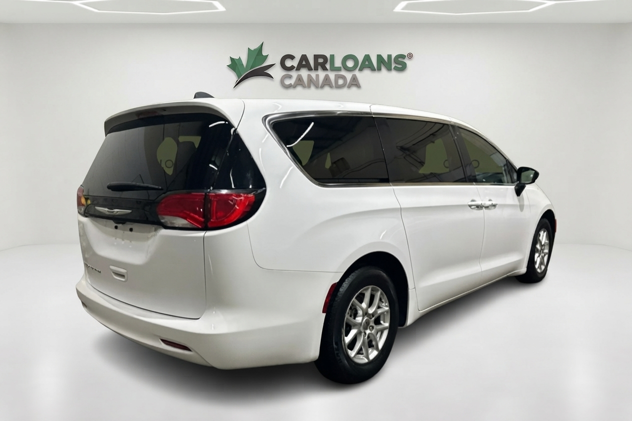 2024 Chrysler Grand Caravan — photo 5 of 27