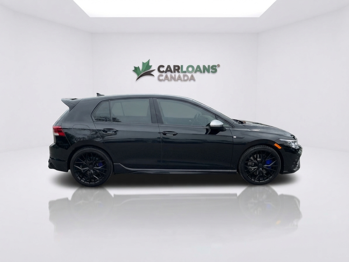 2024 Volkswagen Golf — photo 8 of 34