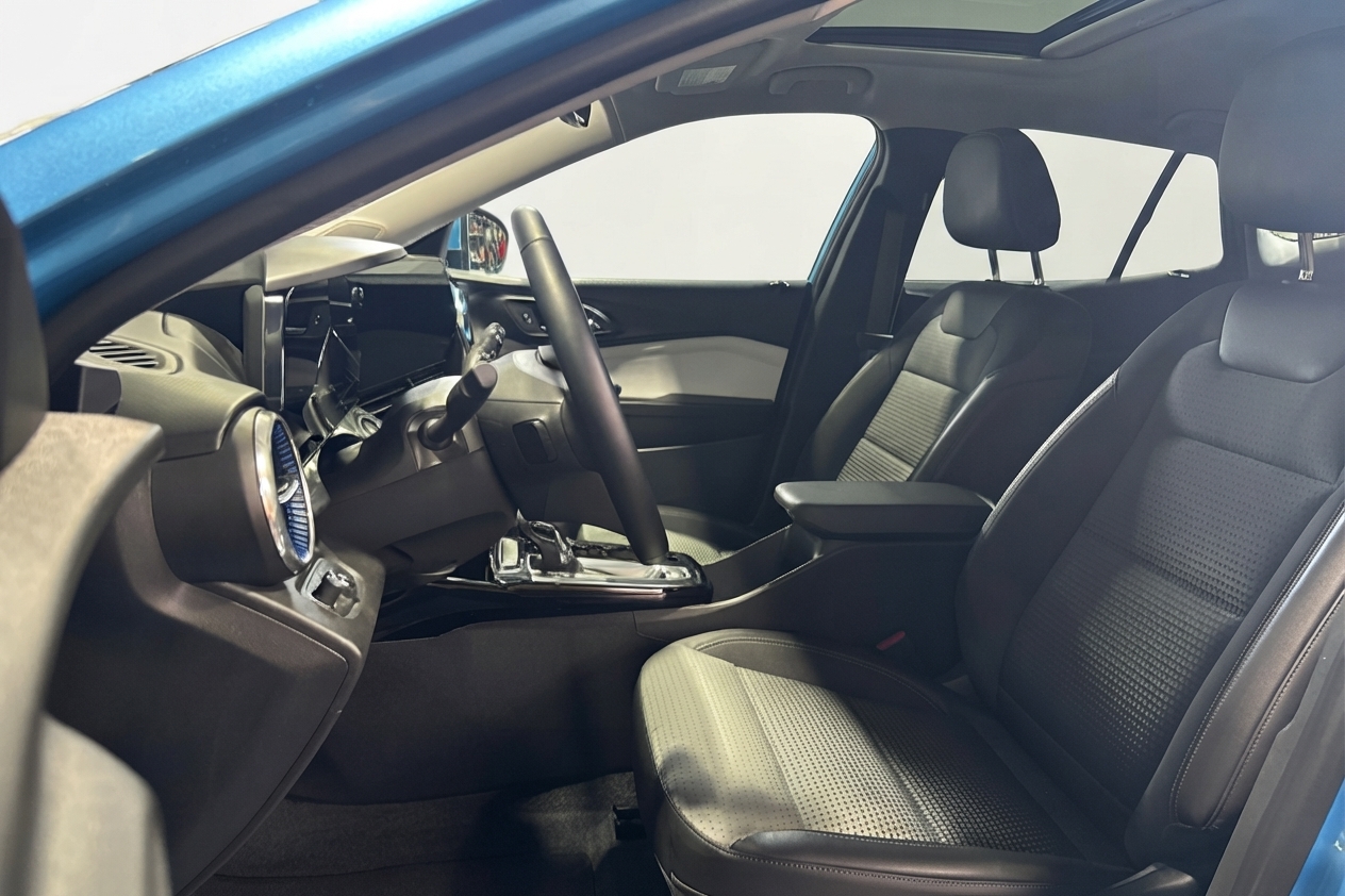 2026 Chevrolet Trax — photo 12 of 35
