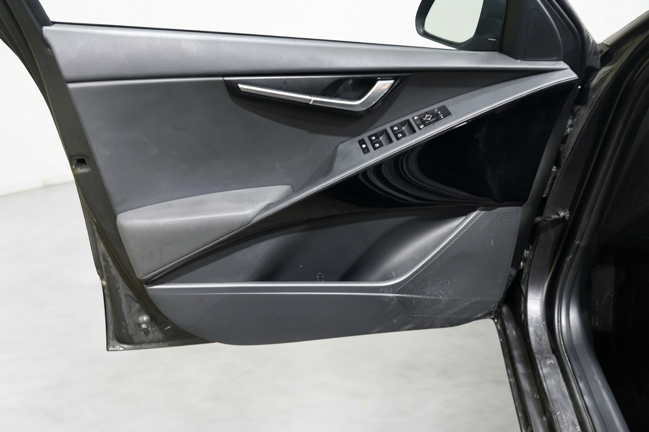 2025 Kia Niro Hybrid — photo 18 of 27