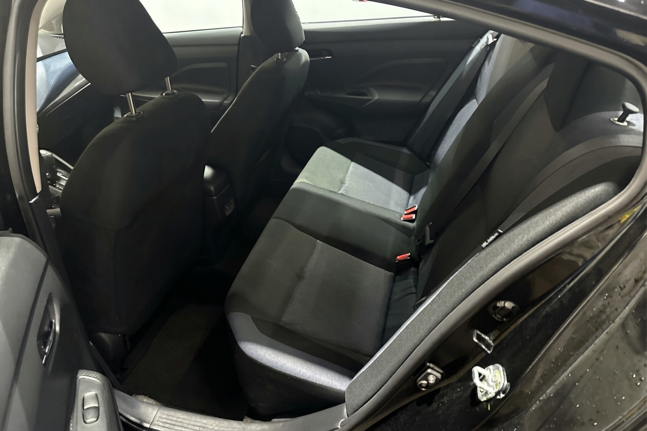 2025 Nissan Versa — photo 12 of 26