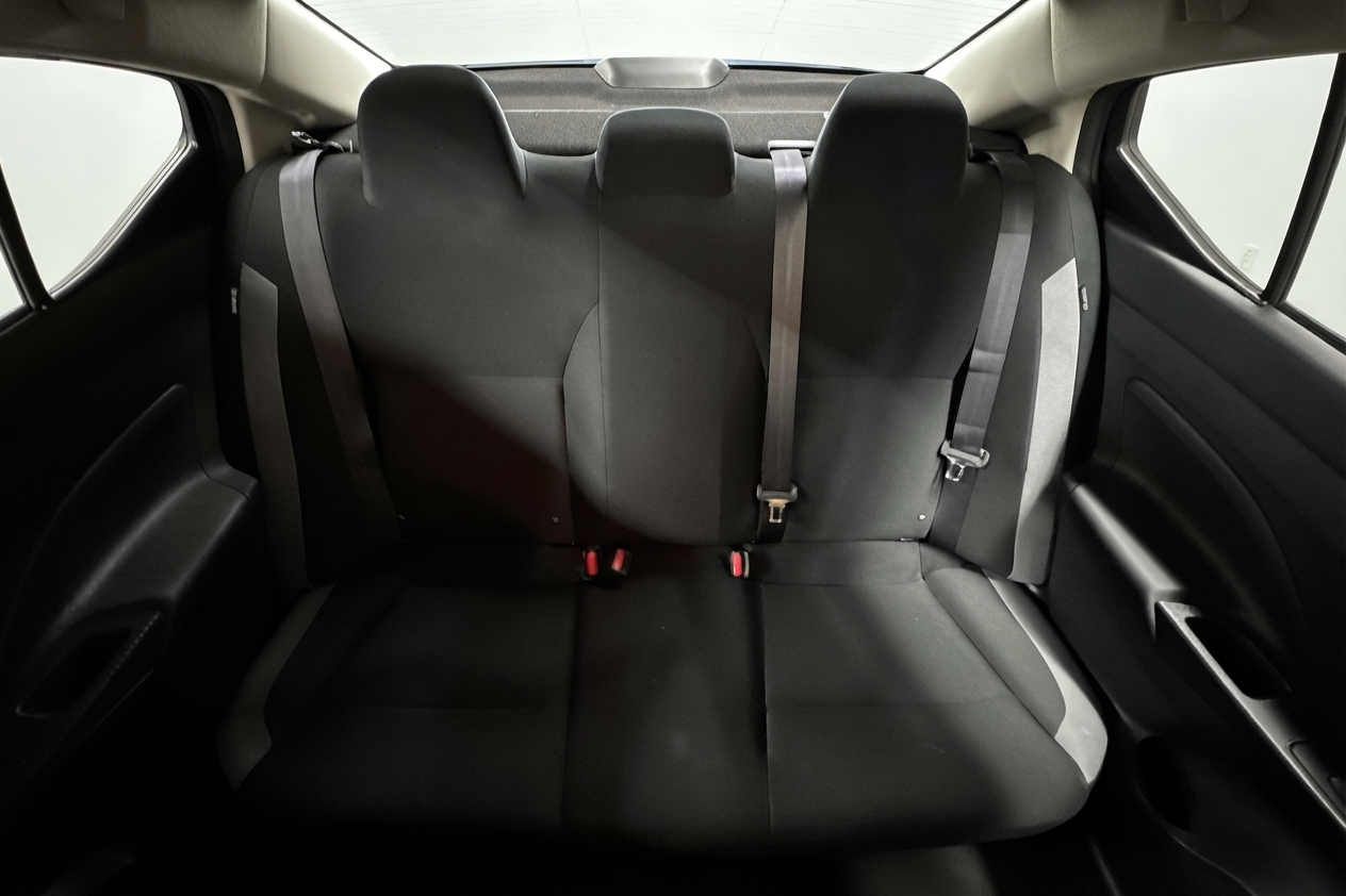 2025 Nissan Versa — photo 21 de 31