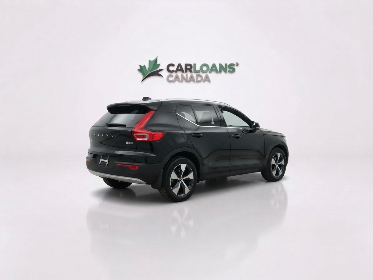2024 Volvo XC40 — photo 6 of 36