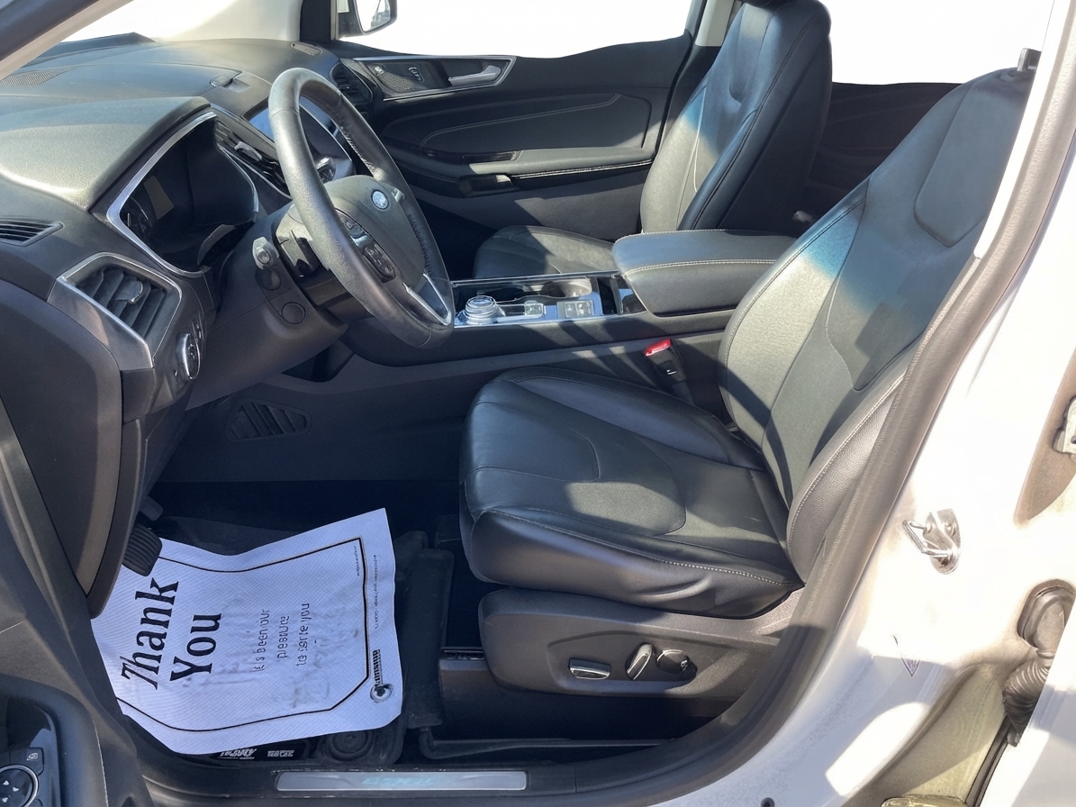 2019 Ford Edge — photo 19 of 33
