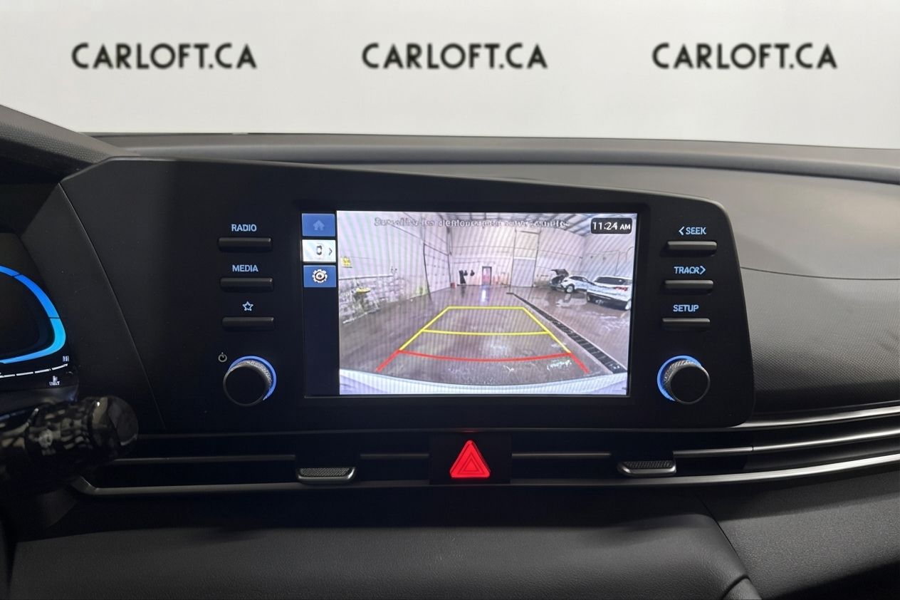 2026 Hyundai Elantra — photo 25 of 32