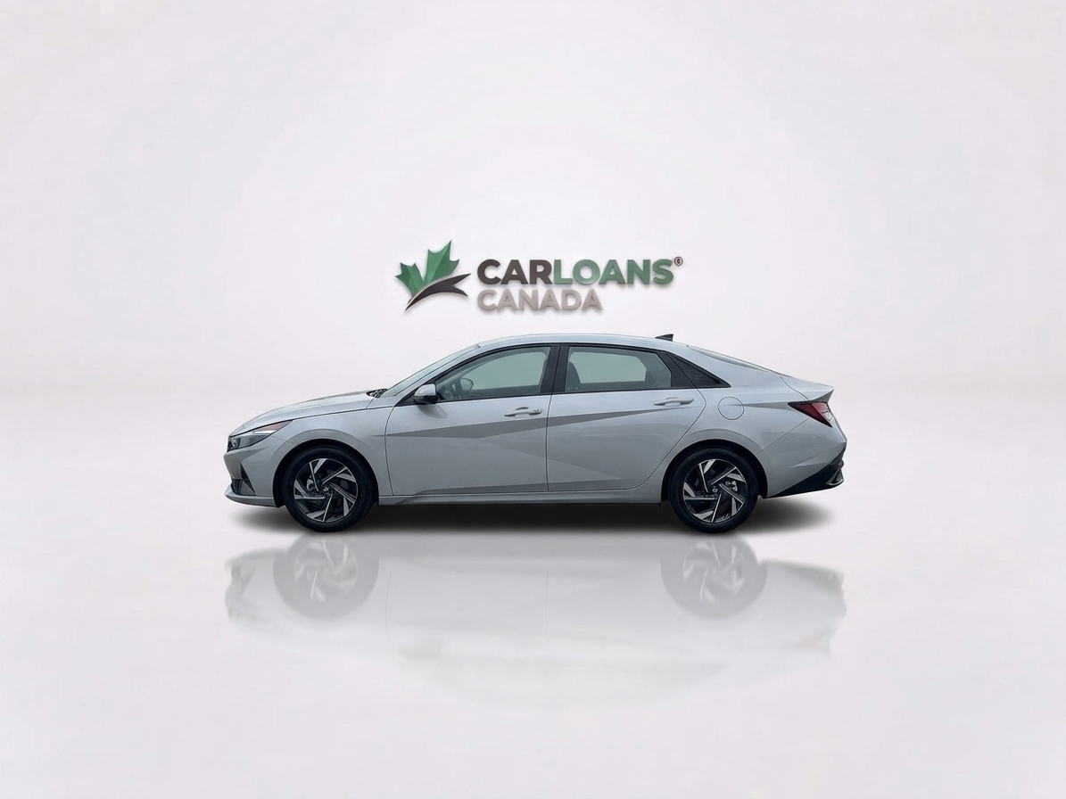 2025 Hyundai Elantra — photo 4 of 34
