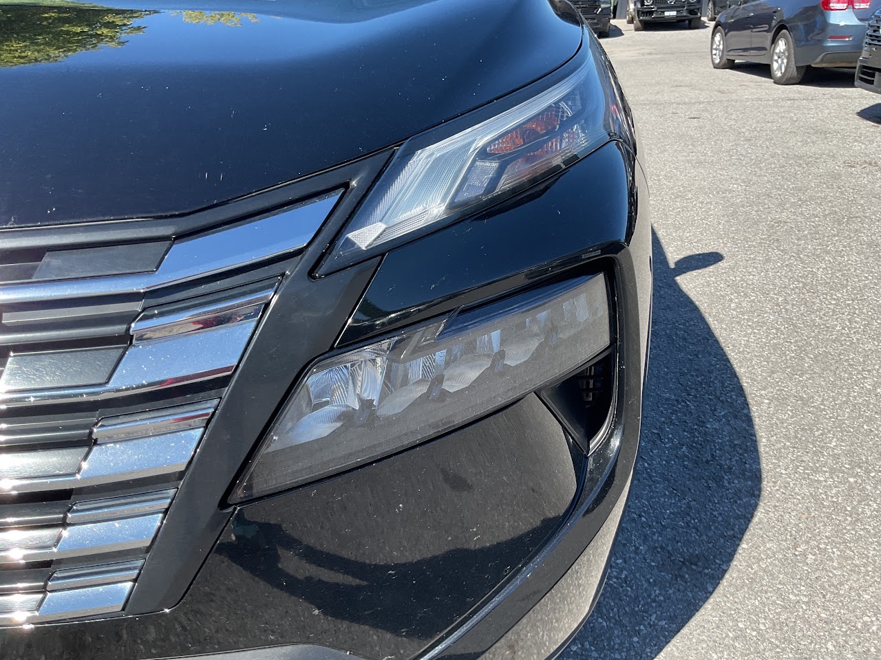 2025 Nissan Rogue — photo 10 of 34