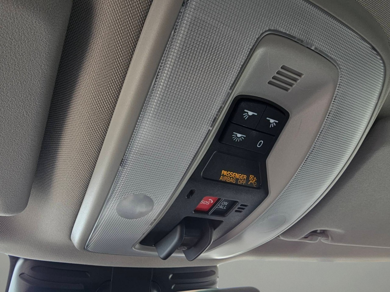 2017 Volvo XC60 — photo 16 de 23