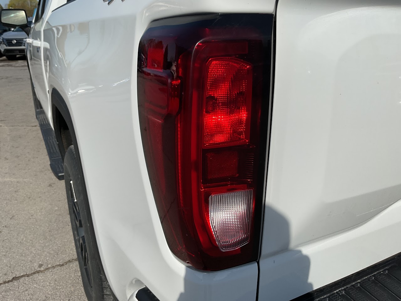 2024 GMC Sierra — photo 15 of 32