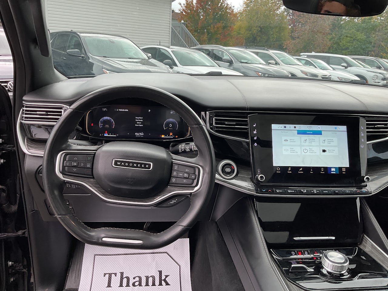 2022 Jeep Wagoneer — photo 23 of 34