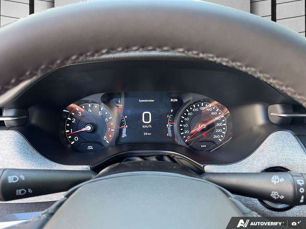 2025 Jeep Compass — photo 15 of 25