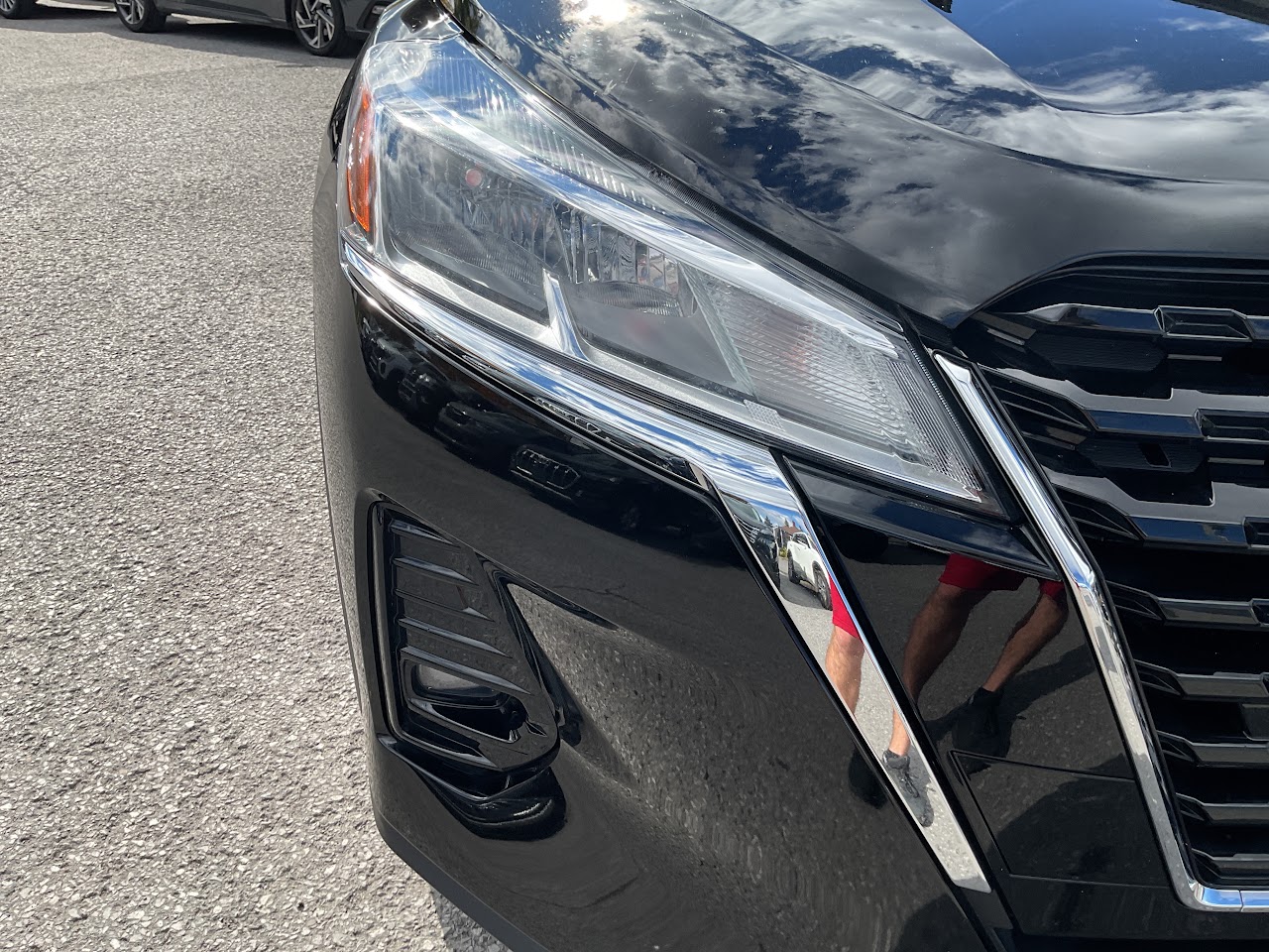 2025 Nissan Kicks Play — photo 10 of 34