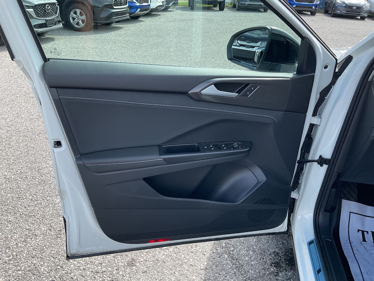 2026 Volkswagen Taos — photo 30 of 34