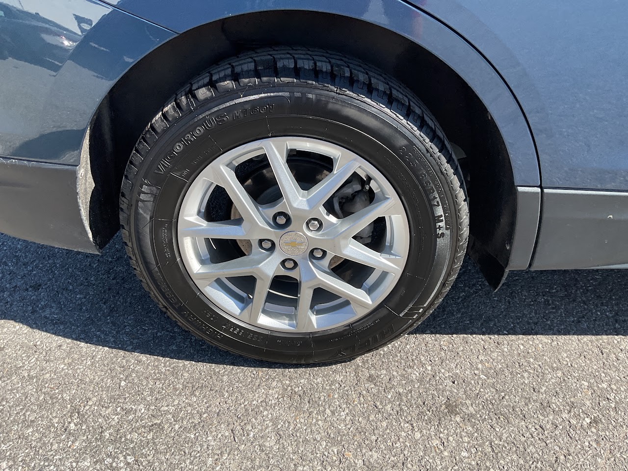 2024 Chevrolet Equinox — photo 13 of 34