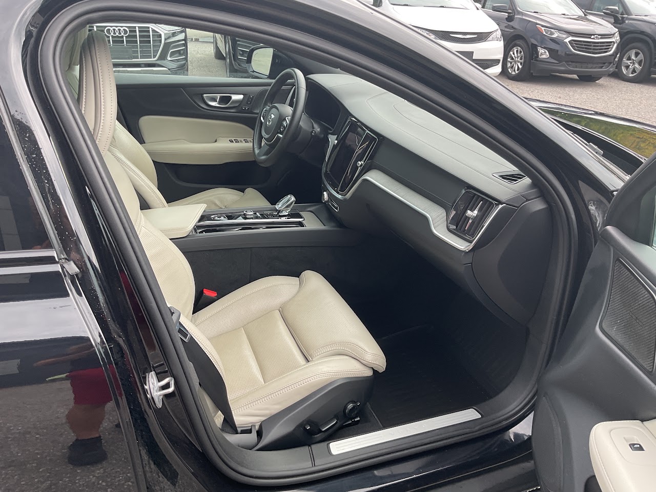 2024 Volvo V60 Cross Country — photo 21 de 34
