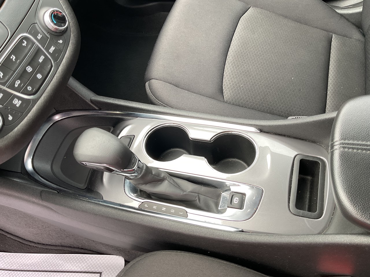 2023 Chevrolet Malibu — photo 29 of 34