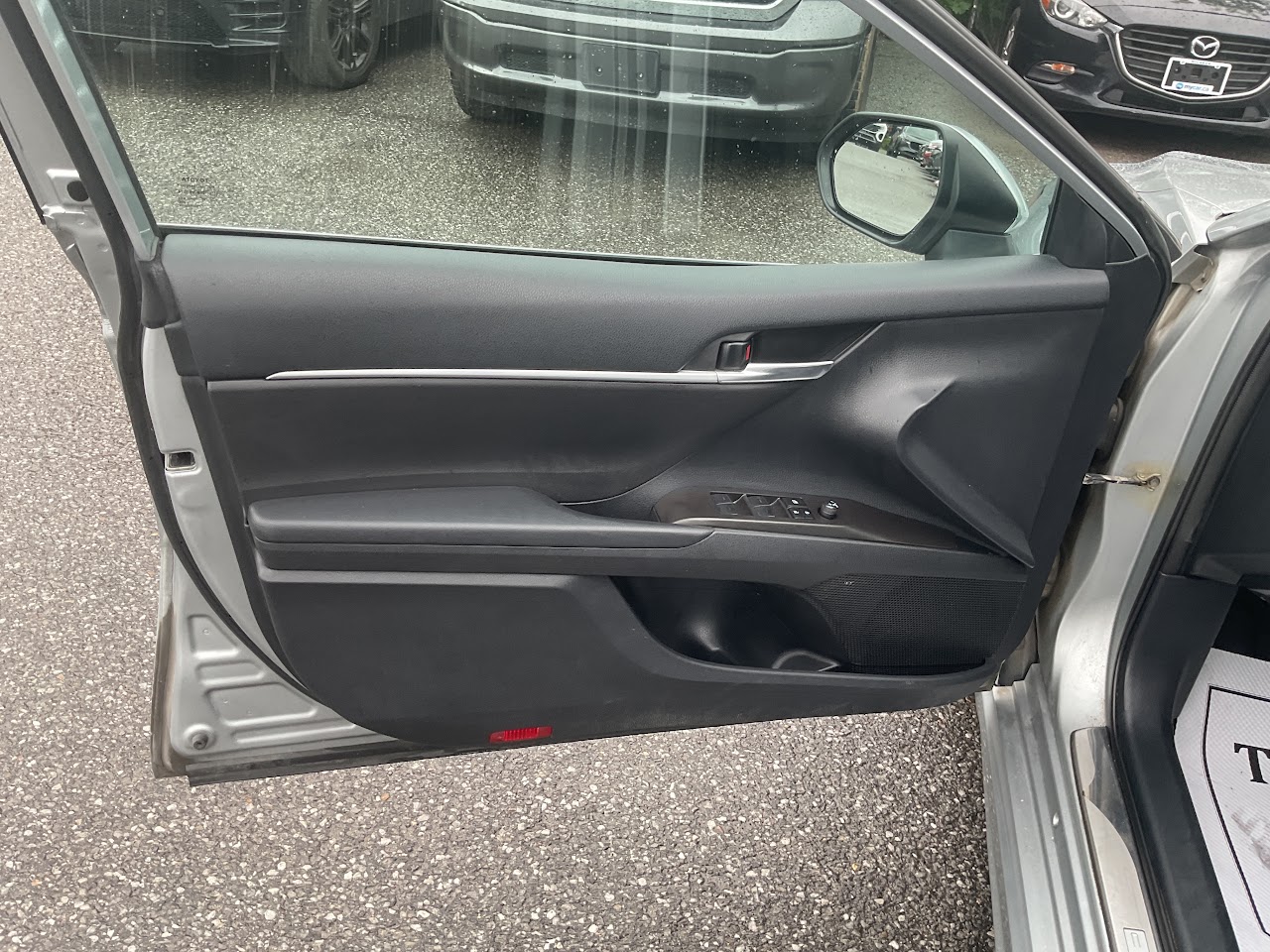 2023 Toyota Camry — photo 30 of 34