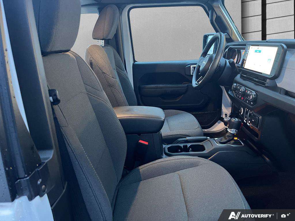 2026 Jeep Wrangler — photo 22 de 25
