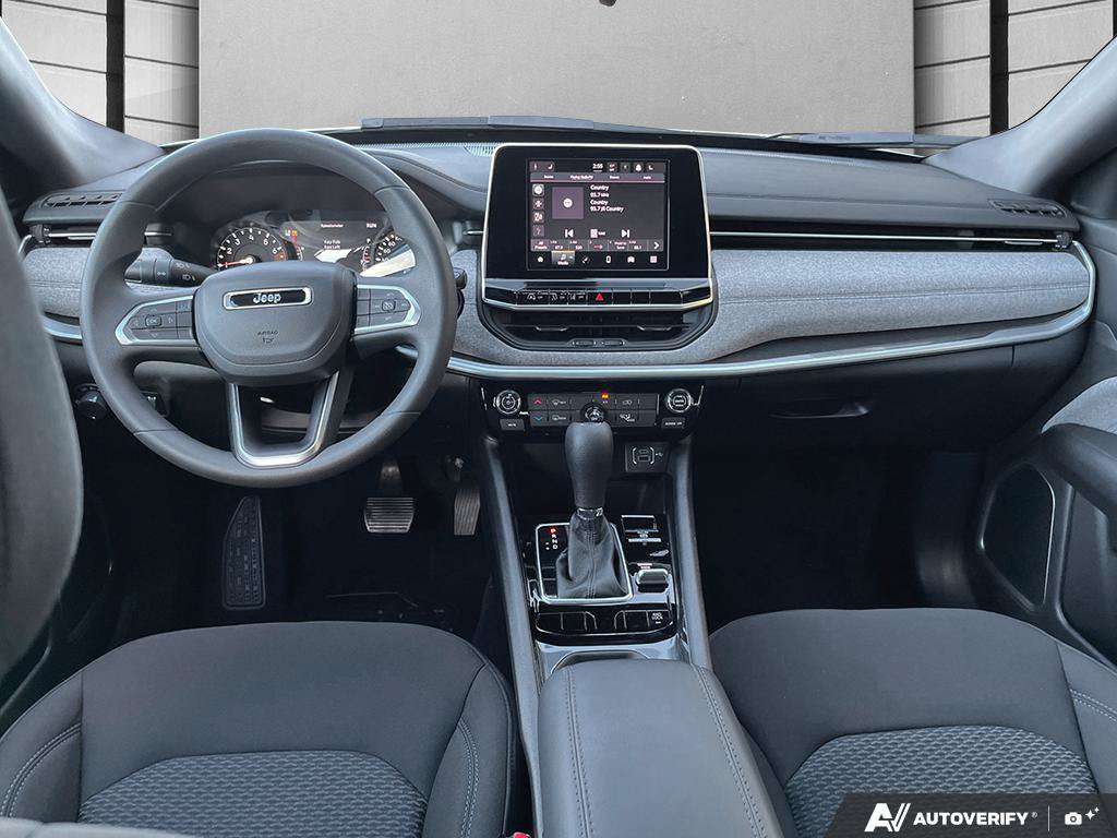 2026 Jeep Compass — photo 24 de 25