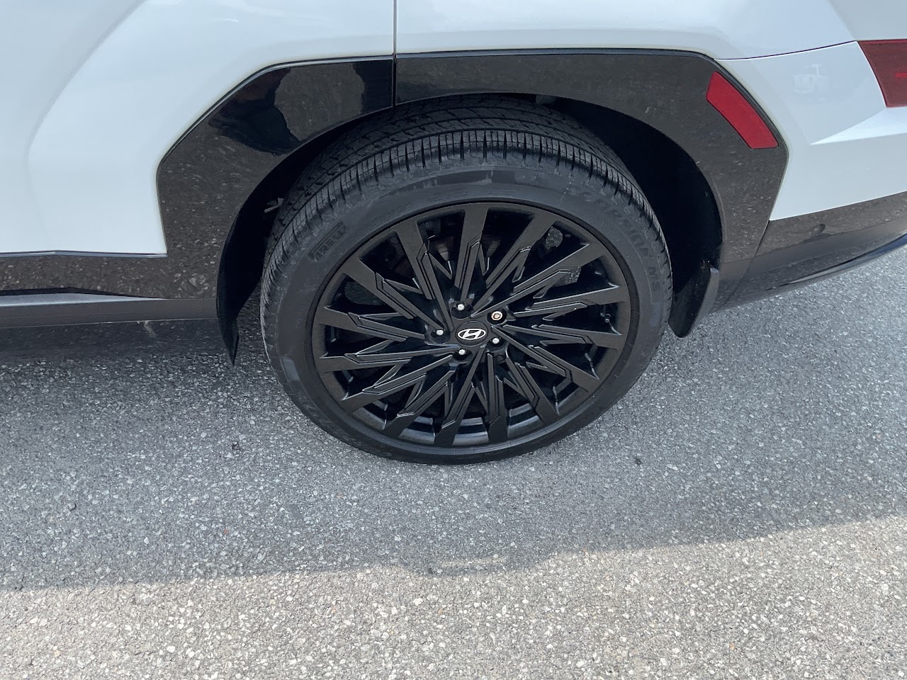 2024 Hyundai Santa Fe — photo 11 of 34