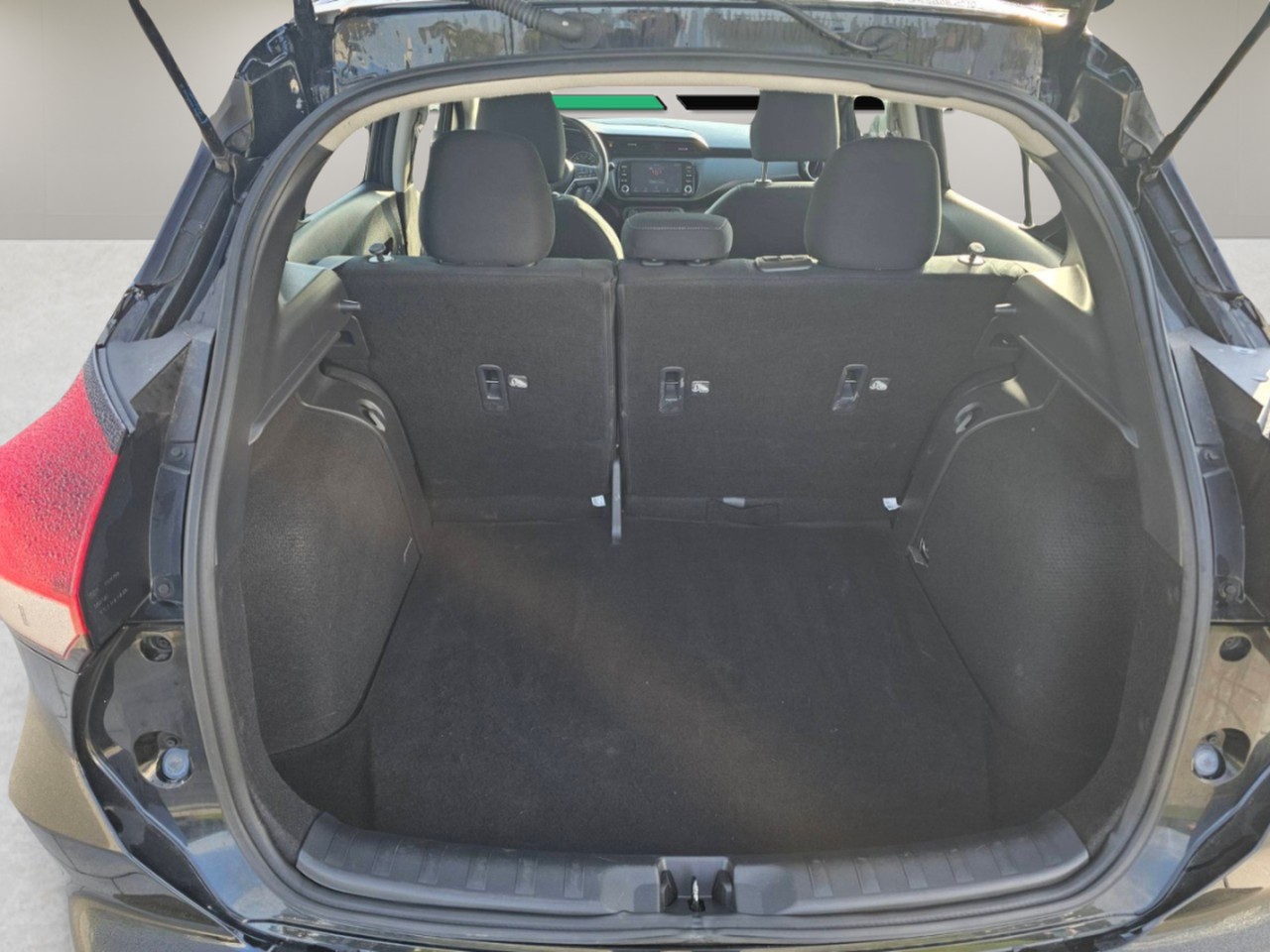 2025 Nissan Kicks Play — photo 17 de 20
