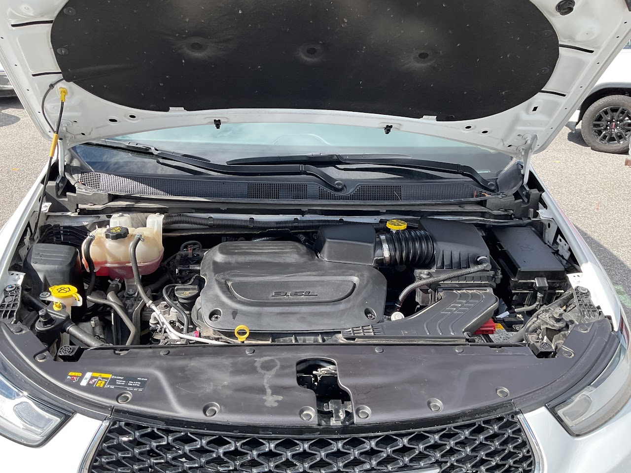 2024 Chrysler Pacifica — photo 25 of 34
