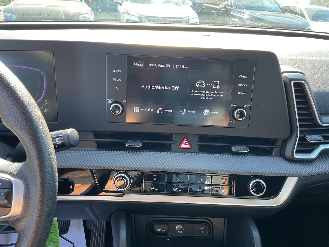 2025 Kia Sportage — photo 26 of 34