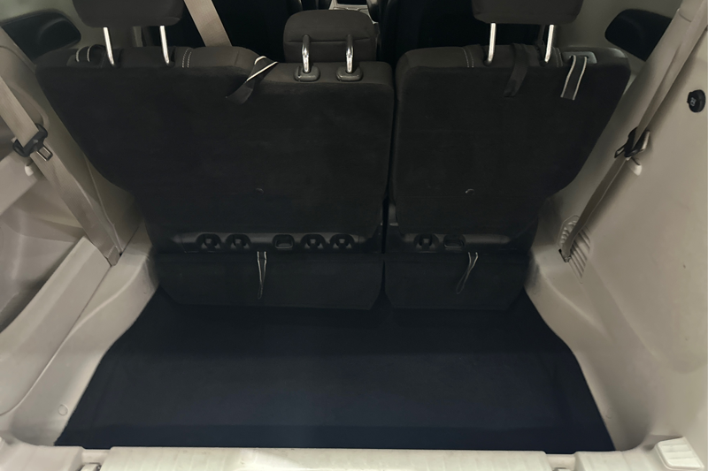2024 Chrysler Grand Caravan — photo 10 of 27