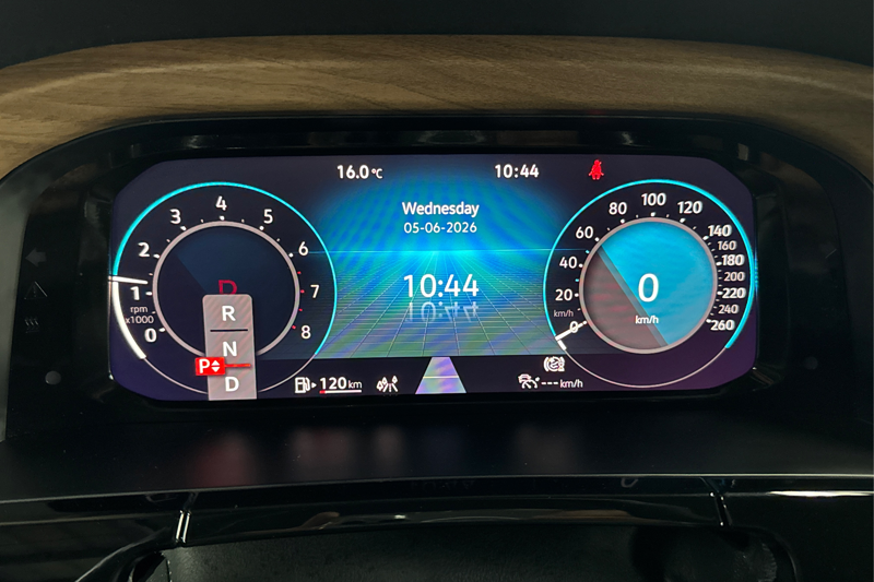 2024 Volkswagen Atlas — photo 15 of 36