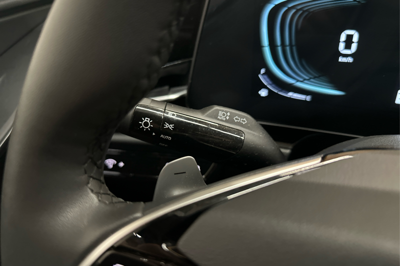 2025 Kia Niro Hybrid — photo 15 of 27